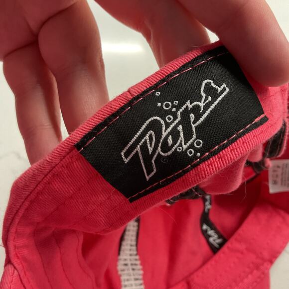 Pops Soda Shop Food Fuel Fizz Route 66 Arcadia OK Pink Bottle Cap - Picture 13 of 13